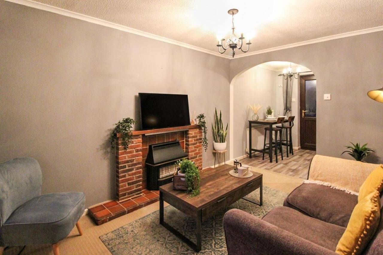 Comfortable 2 Bedroom House With Free Parking Ноттингем Экстерьер фото
