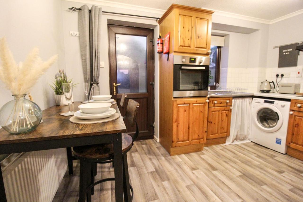 Comfortable 2 Bedroom House With Free Parking Ноттингем Экстерьер фото