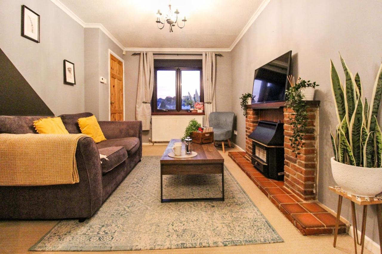 Comfortable 2 Bedroom House With Free Parking Ноттингем Экстерьер фото