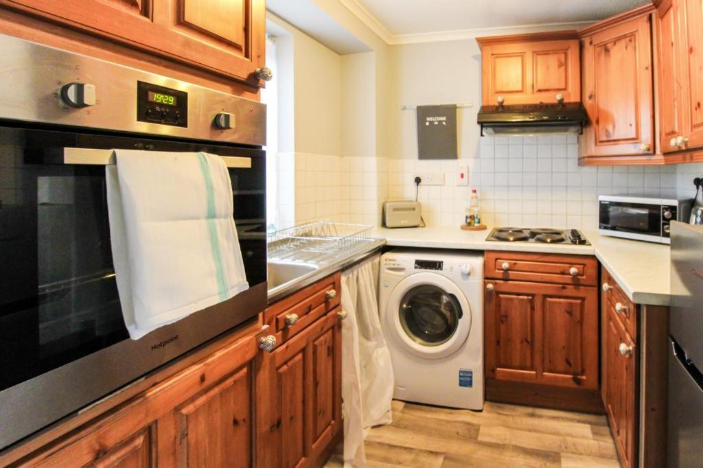 Comfortable 2 Bedroom House With Free Parking Ноттингем Экстерьер фото